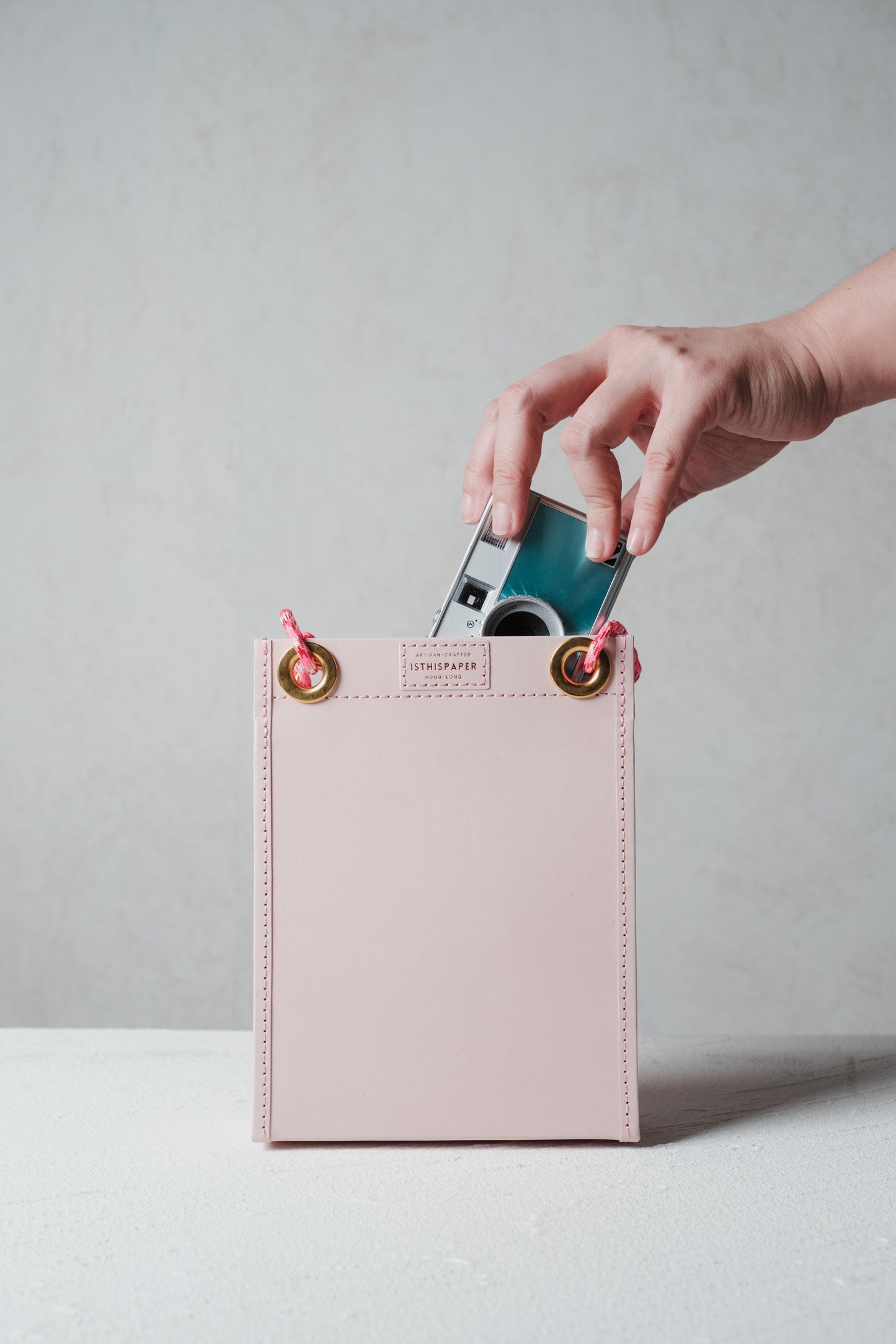 gizmo pocket _light pink